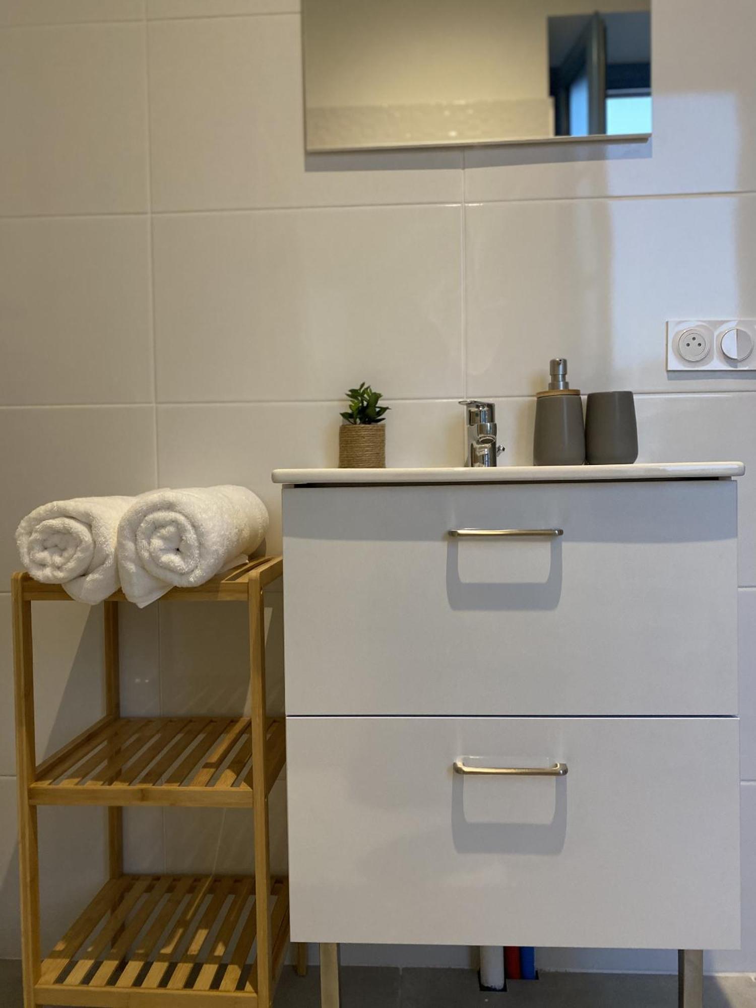 Le Jules Appart'Hotel Romans-sur-Isere Phòng bức ảnh